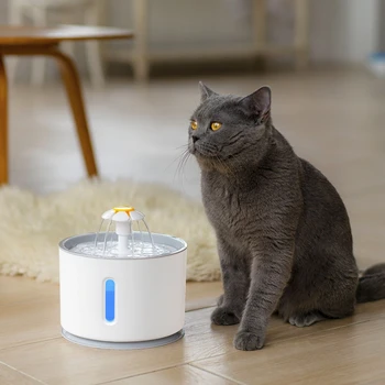 Mačka Vodnjak Skledo Z LED Razsvetljavo Za 2,4 L Samodejni Pijem Za Mačke Pet Vodnjak s Pitno Vodo Razpršilnik Podajalec Za Psa
